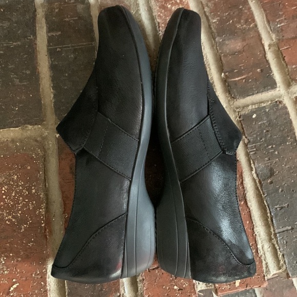 Dansko Fae Burnished Leather Block Heel Slip-On In Black Nubuck EU 40 US 9.5 -10 - Picture 6 of 8